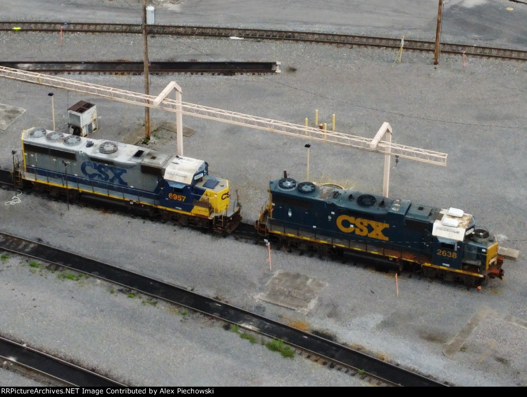 YN2 geep, recked GP38-2 